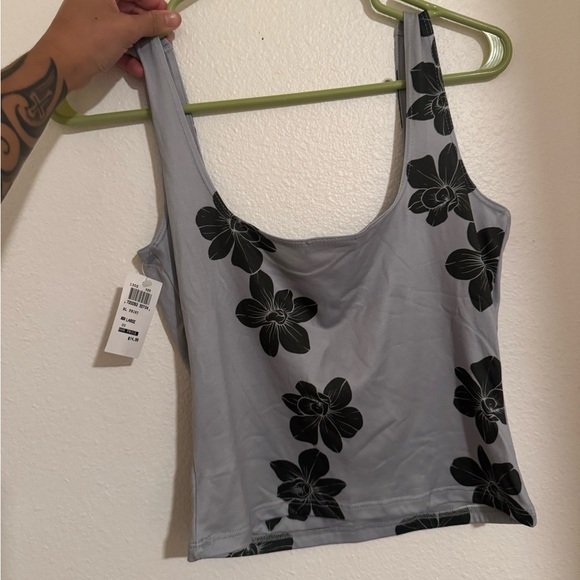 Luz Gray Tank Top with Black Floral Design - Picture 2 of 4
